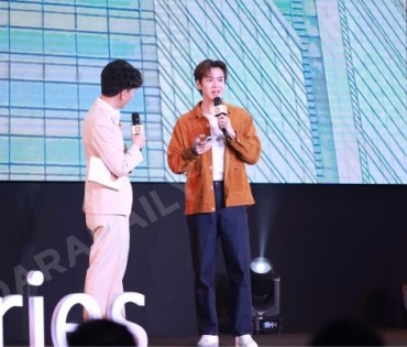 เติมชีวิตให้มีสีสันไปกับ “ฟิล์ม ธนภัทร” ในงานเปิดตัว Redmi Note 12 Series