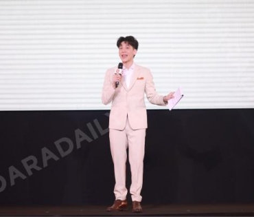 เติมชีวิตให้มีสีสันไปกับ “ฟิล์ม ธนภัทร” ในงานเปิดตัว Redmi Note 12 Series