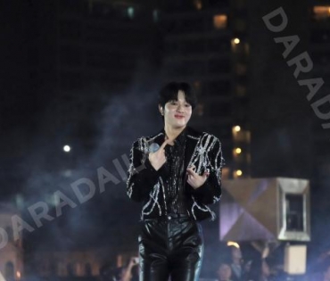 “ซี – นุนิว” ส่งความสุขเคาท์ดาวน์ไอคอนสยาม