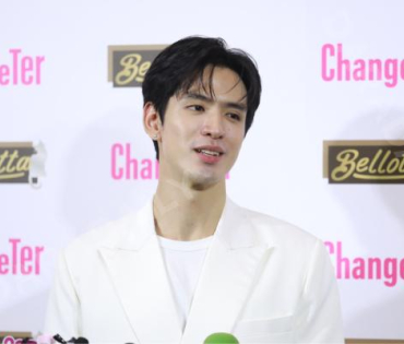 งานแถลงข่าว ไอ-เทล เปิดตัวแบรนด์พรีเซนเตอร์ชื่อดัง "ฟิล์ม ธนภัทร, มารี เบิร์นเนอร์"