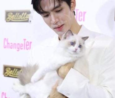 งานแถลงข่าว ไอ-เทล เปิดตัวแบรนด์พรีเซนเตอร์ชื่อดัง "ฟิล์ม ธนภัทร, มารี เบิร์นเนอร์"