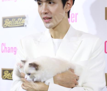 งานแถลงข่าว ไอ-เทล เปิดตัวแบรนด์พรีเซนเตอร์ชื่อดัง "ฟิล์ม ธนภัทร, มารี เบิร์นเนอร์"