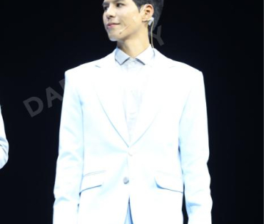 งานเปิดตัว The new Galaxy พบ "ชมพู่ อารยา, พี่จอง - คัลแลน, เต ตะวัน - นิว ฐิติภูมิ"