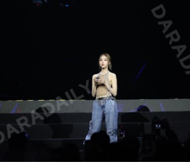 งานเปิดตัว The new Galaxy พบ "ชมพู่ อารยา, พี่จอง - คัลแลน, เต ตะวัน - นิว ฐิติภูมิ"
