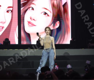งานเปิดตัว The new Galaxy พบ "ชมพู่ อารยา, พี่จอง - คัลแลน, เต ตะวัน - นิว ฐิติภูมิ"