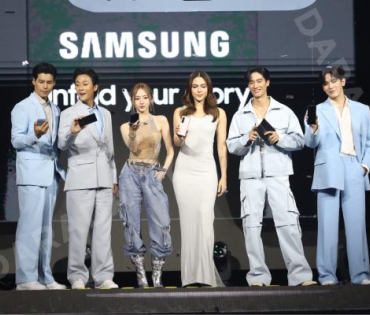 งานเปิดตัว The new Galaxy พบ "ชมพู่ อารยา, พี่จอง - คัลแลน, เต ตะวัน - นิว ฐิติภูมิ"