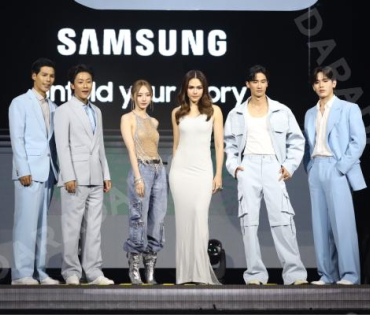 งานเปิดตัว The new Galaxy พบ "ชมพู่ อารยา, พี่จอง - คัลแลน, เต ตะวัน - นิว ฐิติภูมิ"