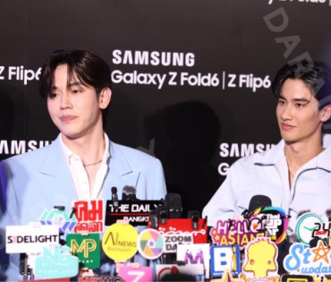 งานเปิดตัว The new Galaxy พบ "ชมพู่ อารยา, พี่จอง - คัลแลน, เต ตะวัน - นิว ฐิติภูมิ"