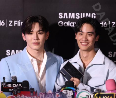 งานเปิดตัว The new Galaxy พบ "ชมพู่ อารยา, พี่จอง - คัลแลน, เต ตะวัน - นิว ฐิติภูมิ"