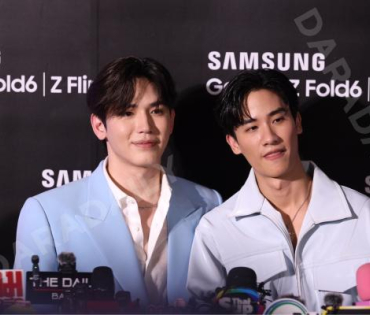 งานเปิดตัว The new Galaxy พบ "ชมพู่ อารยา, พี่จอง - คัลแลน, เต ตะวัน - นิว ฐิติภูมิ"