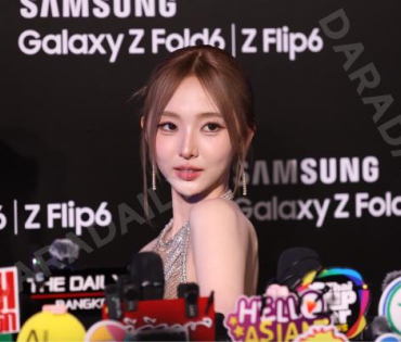 งานเปิดตัว The new Galaxy พบ "ชมพู่ อารยา, พี่จอง - คัลแลน, เต ตะวัน - นิว ฐิติภูมิ"