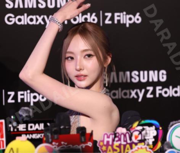 งานเปิดตัว The new Galaxy พบ "ชมพู่ อารยา, พี่จอง - คัลแลน, เต ตะวัน - นิว ฐิติภูมิ"