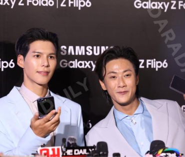 งานเปิดตัว The new Galaxy พบ "ชมพู่ อารยา, พี่จอง - คัลแลน, เต ตะวัน - นิว ฐิติภูมิ"