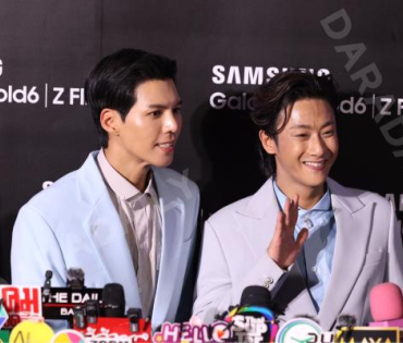 งานเปิดตัว The new Galaxy พบ "ชมพู่ อารยา, พี่จอง - คัลแลน, เต ตะวัน - นิว ฐิติภูมิ"
