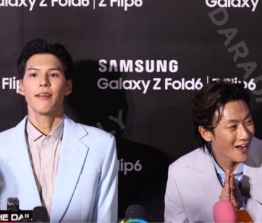 งานเปิดตัว The new Galaxy พบ "ชมพู่ อารยา, พี่จอง - คัลแลน, เต ตะวัน - นิว ฐิติภูมิ"