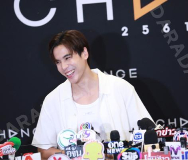 ภาพบรรยากาศบวงสรวงละคร "ทองประกายแสด" พบ ใบเฟิร์น พิมพ์ชนก