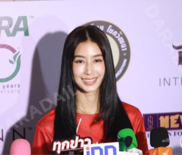 งานแถลงข่าว กิจกรรมเดิน-วิ่งการกุศล “ก้าวด้วยธรรม” นำโดย มาริโอ้ เมาเร่อ, มิ้นต์ ชาลิดา