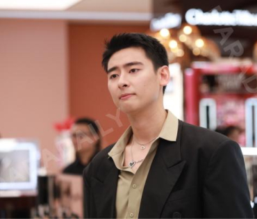 งานเปิดตัวโฉมใหม่ The New Beauty Galerie พบ "วาววา ณิชชา,หลุยส์ สก็อต"