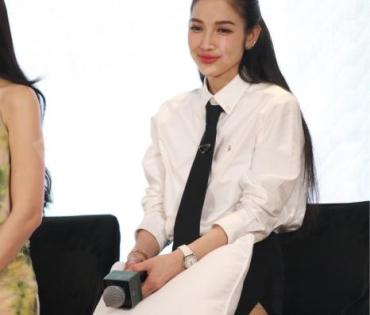 งาน BAGNIFIQUE BRANDNAME BOUTIQUE OPENING พบ "แพท ณปภา, นิกกี้ ณฉัตร"