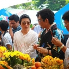 เบิร์ด-ธงไชย, ชมพู่-อารยา, เคน-ภูภูมิ นำทีมเหล่าทีมงาน-นักแสดงบวงสรวงละคร "กลกิโมโน"