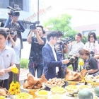  ฟิล์ม, ใบเตย, บุ๋ม, กิ๊บซี่ นำทีมเหล่า "ดารา-นักแสดงนำ" ร่วมงานบวงสรวงละคร "แม้เลือกเกิดได้"