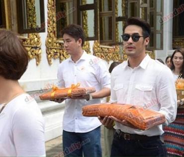เหล่าเพื่อนดาราแห่ร่วมงานบวช "เกรท วรินทร"