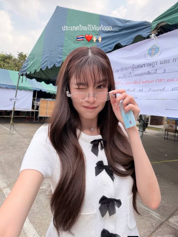 เกรซ กาญจน์เกล้า เกรซ กาญจน์เกล้า