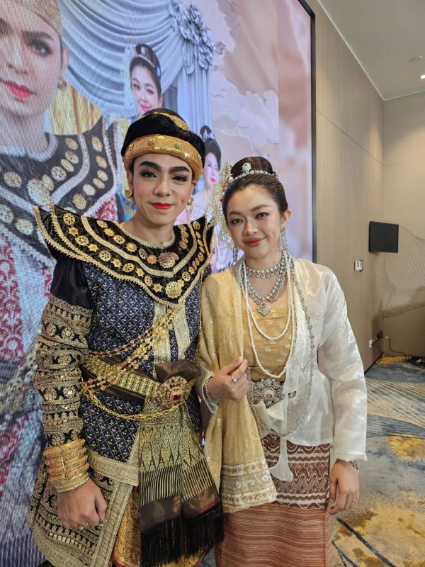 น้ำเพชร เอนกลาภ