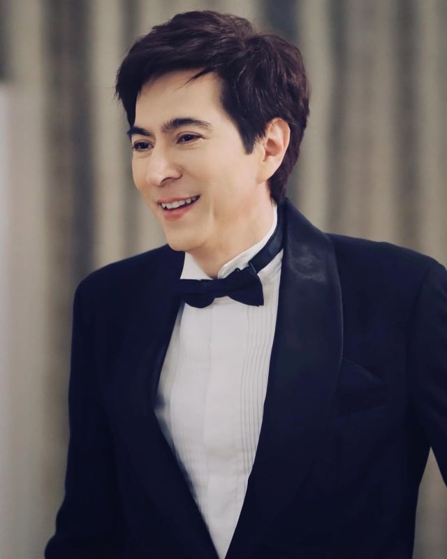 แซม ยุรนันท์ มิน พีชญา