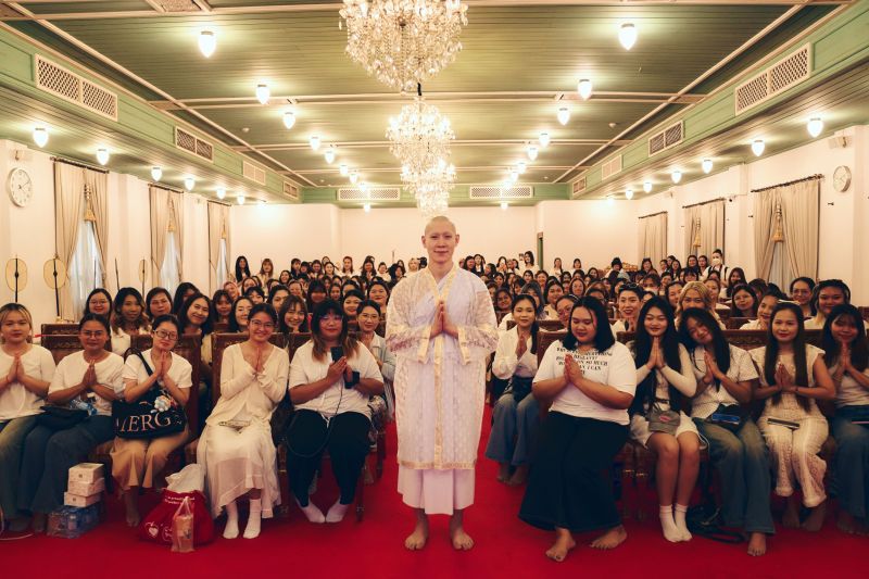 ป๊อบบี้ รัชพงศ์ บวชเรียน