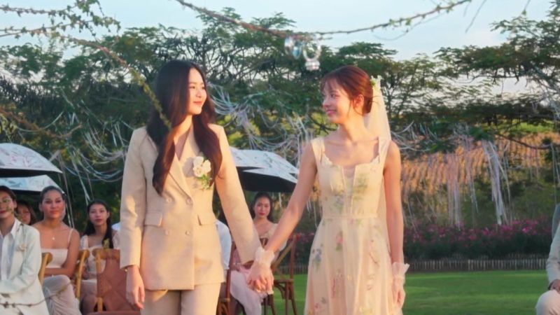 วิวาห์ปฐพี แอปเปิ้ลมิ้ม AMMIREY วิวาห์ปฐพี แอปเปิ้ลมิ้ม AMMIREY