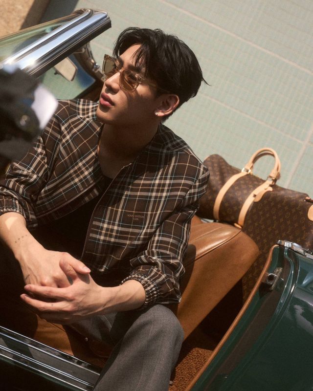 แบมแบม BamBam Louis Vuitton แบมแบม BamBam Louis Vuitton