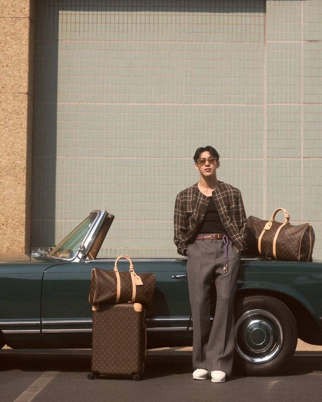 แบมแบม BamBam Louis Vuitton