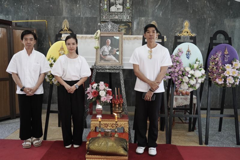 ฉลอง ภักดีวิจิตร ฉลอง ภักดีวิจิตร