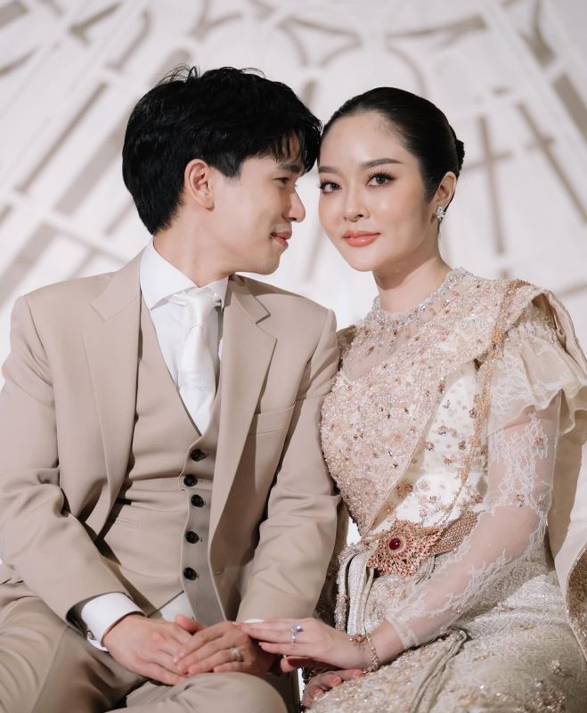 แก้มบุ๋ม