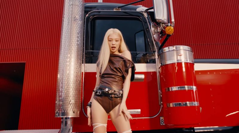 JENNIE เจนนี่
