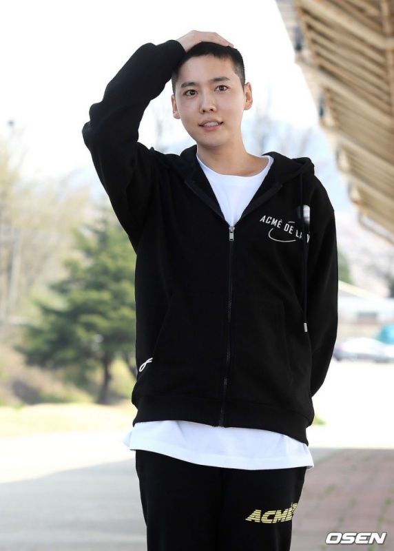จินอู Winner ปลดประจำการ YG Entertainment