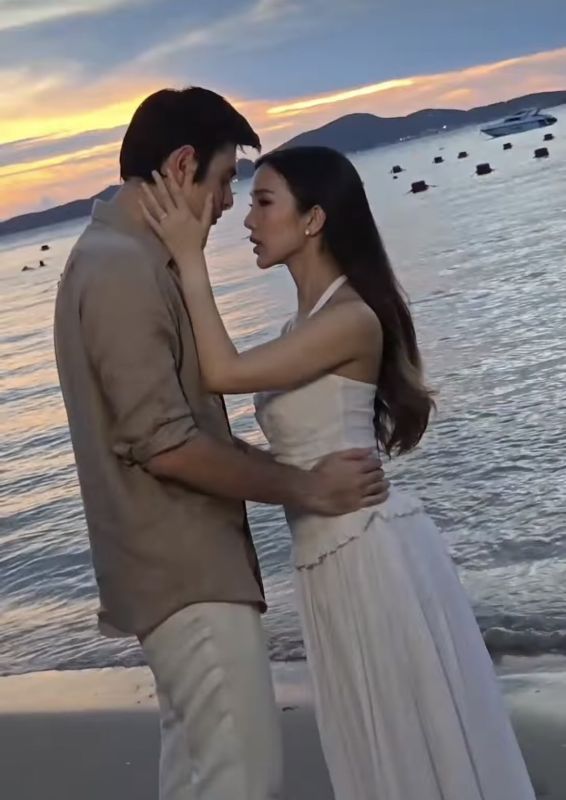 แซม ยุรนันท์