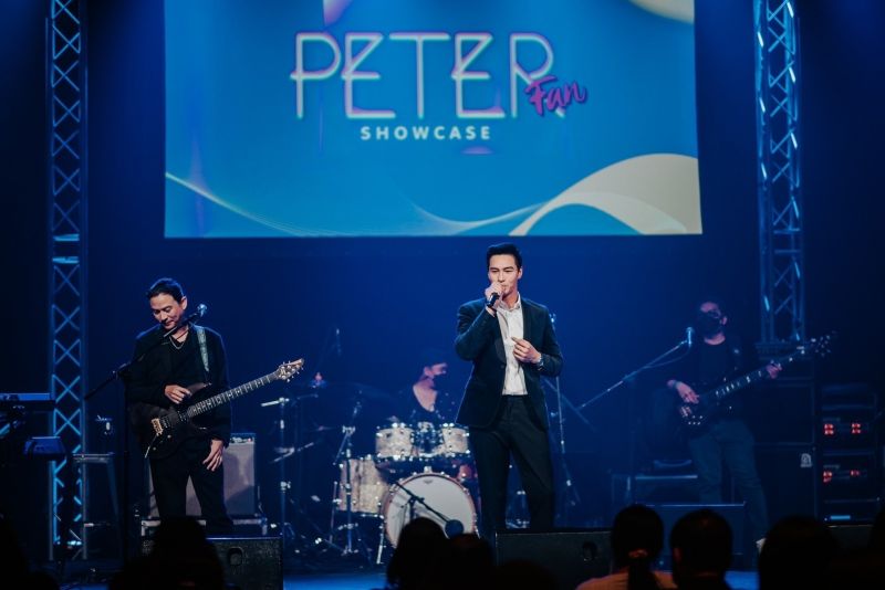 ปีเตอร์ คอร์ป SHOWCASE