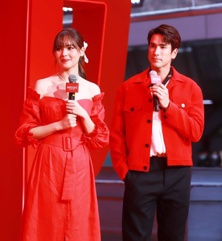 ญาญ่า อุรัสยา ณเดชน์ คูกิมิยะ ญาญ่า อุรัสยา ณเดชน์ คูกิมิยะ