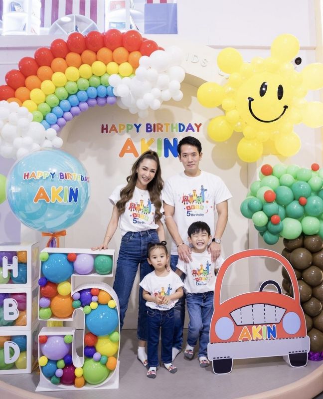 เนย โชติกา