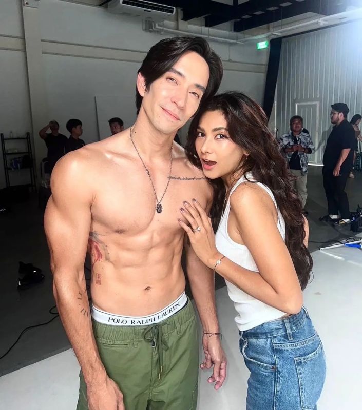 หลุยส์ สก๊อต หลุยส์ สก๊อต