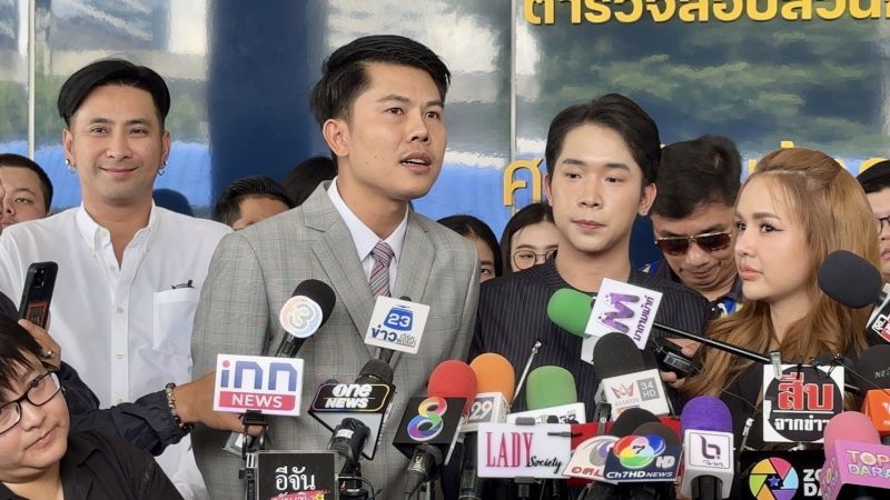 เจนนี่ ได้หมดถ้าสดชื่น บอล เชิญยิ้ม ผู้ใหญ่บ้านฟินแลนด์ เจนนี่ ได้หมดถ้าสดชื่น บอล เชิญยิ้ม ผู้ใหญ่บ้านฟินแลนด์