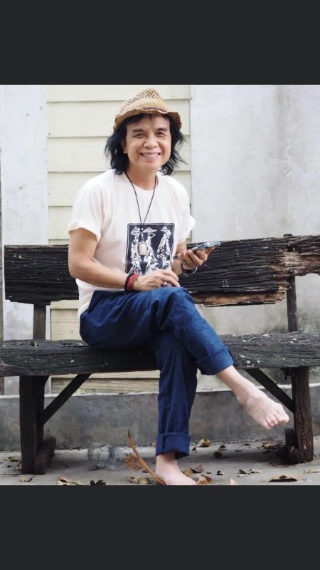 ครูสลา คุณวุฒิ ครูสลา คุณวุฒิ