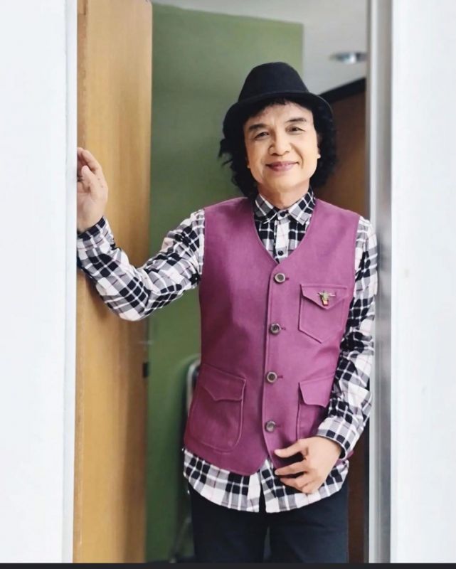 ครูสลา คุณวุฒิ ครูสลา คุณวุฒิ