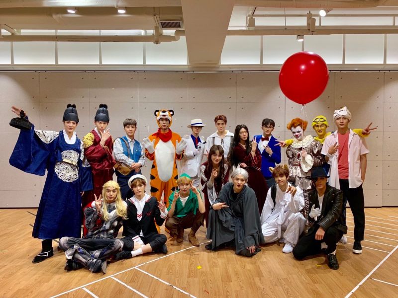 แฟนตาซี วันฮาโลวีน halloween SMTown