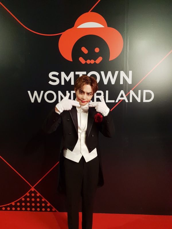 แฟนตาซี วันฮาโลวีน halloween SMTown