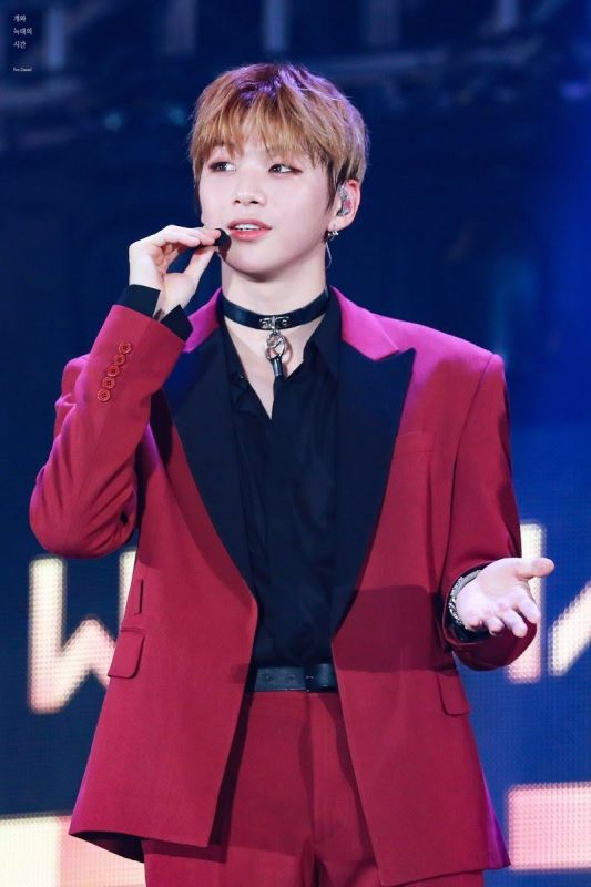 แฟชั่น เสื้อสูท ไอดอล kpop ปัง