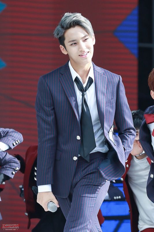 แฟชั่น เสื้อสูท ไอดอล kpop ปัง