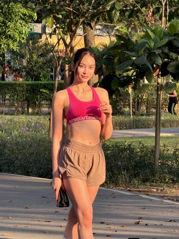 แอนนา เสืองามเอี่ยม